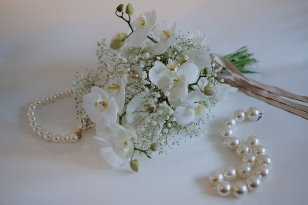 nonchalant luxury elopement in paris 16h26m n7302824