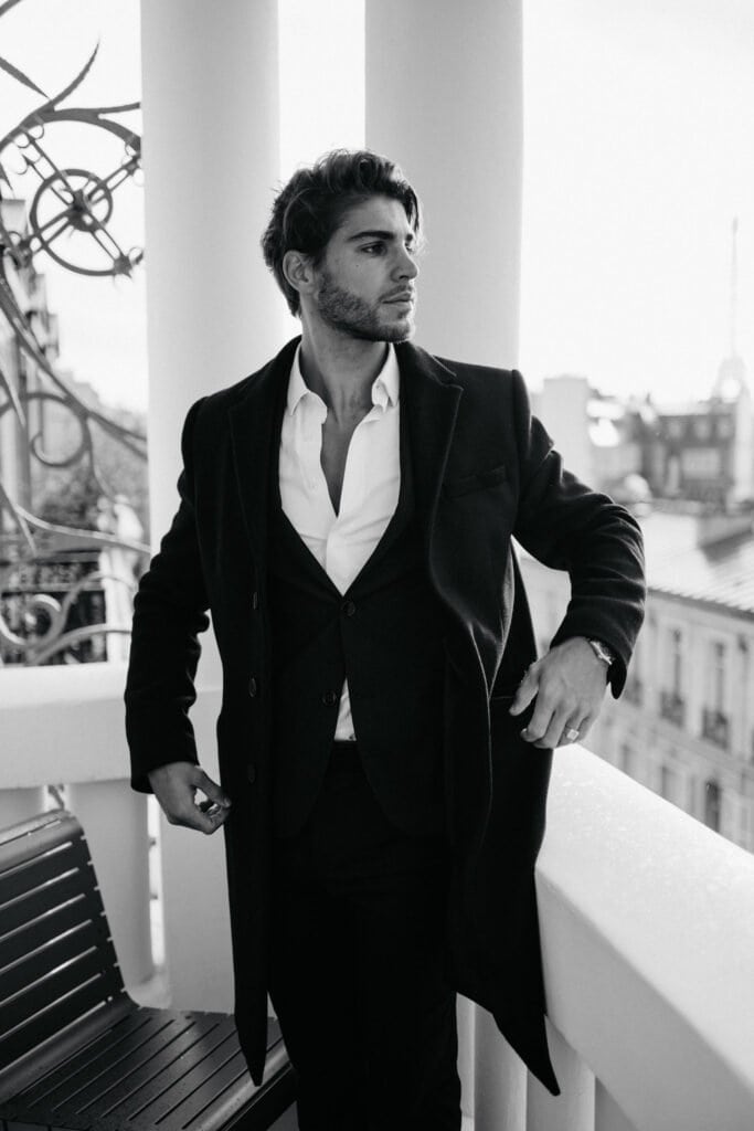 nonchalant luxury elopement in paris 16h54m n7404724