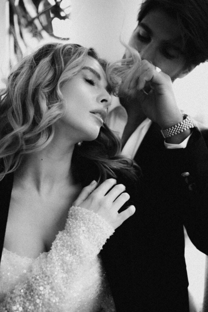 nonchalant luxury elopement in paris 17h00m n7404759