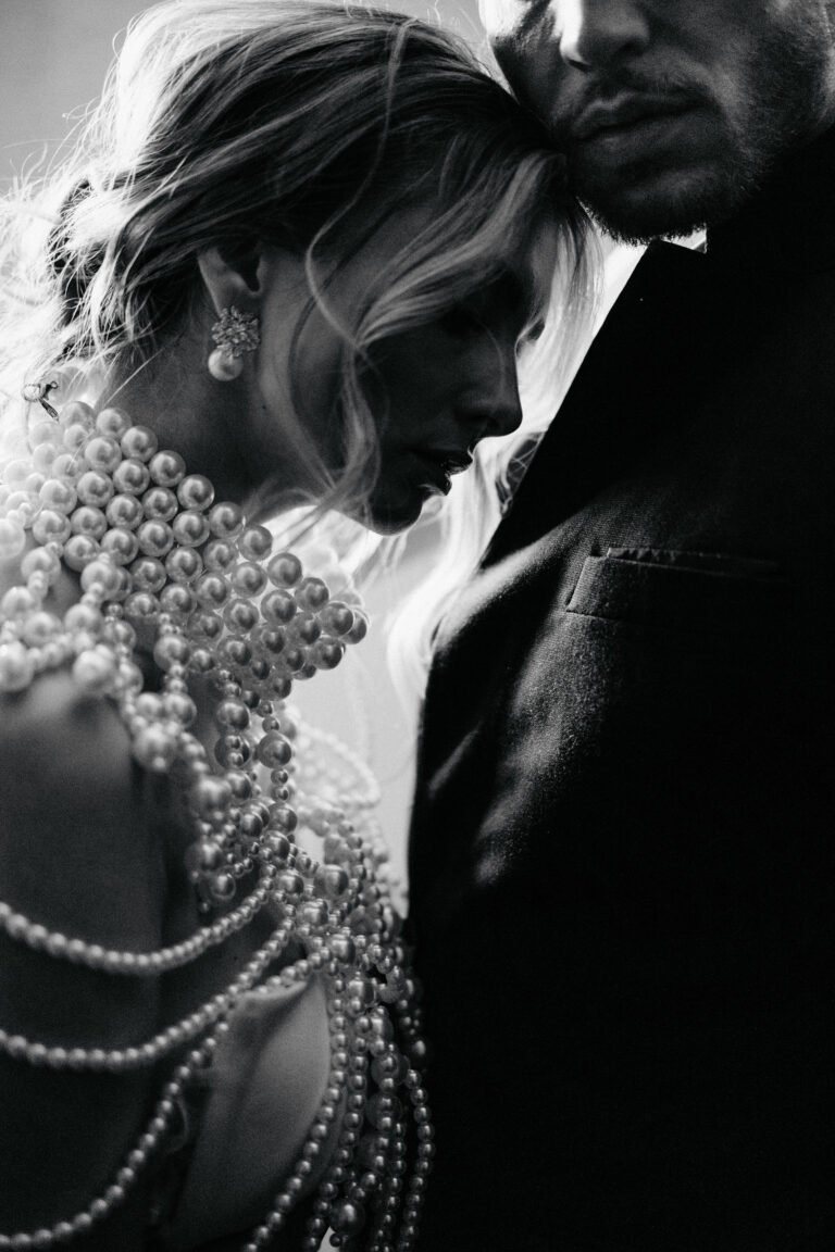 nonchalant luxury elopement in paris 17h56m n7302841