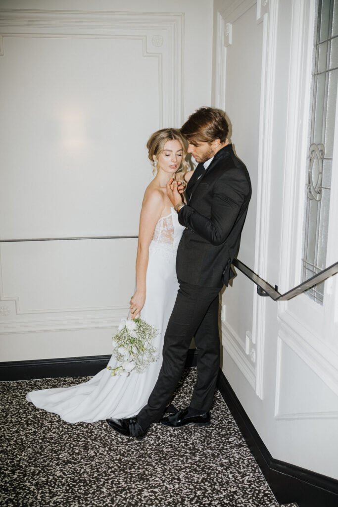 nonchalant luxury elopement in paris 18h22m n7405137 edit