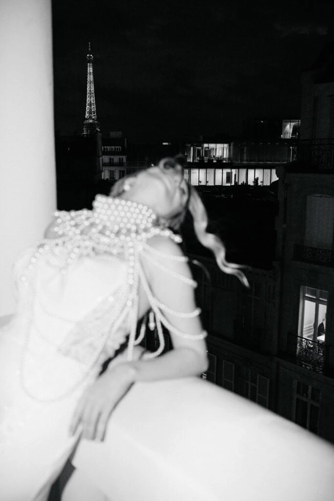 nonchalant luxury elopement in paris 19h03m n7405244