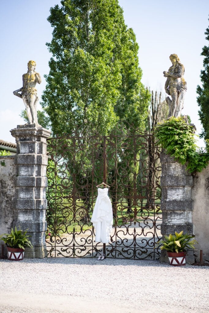 romantic wedding at a villa near verona 17h21m rn106766